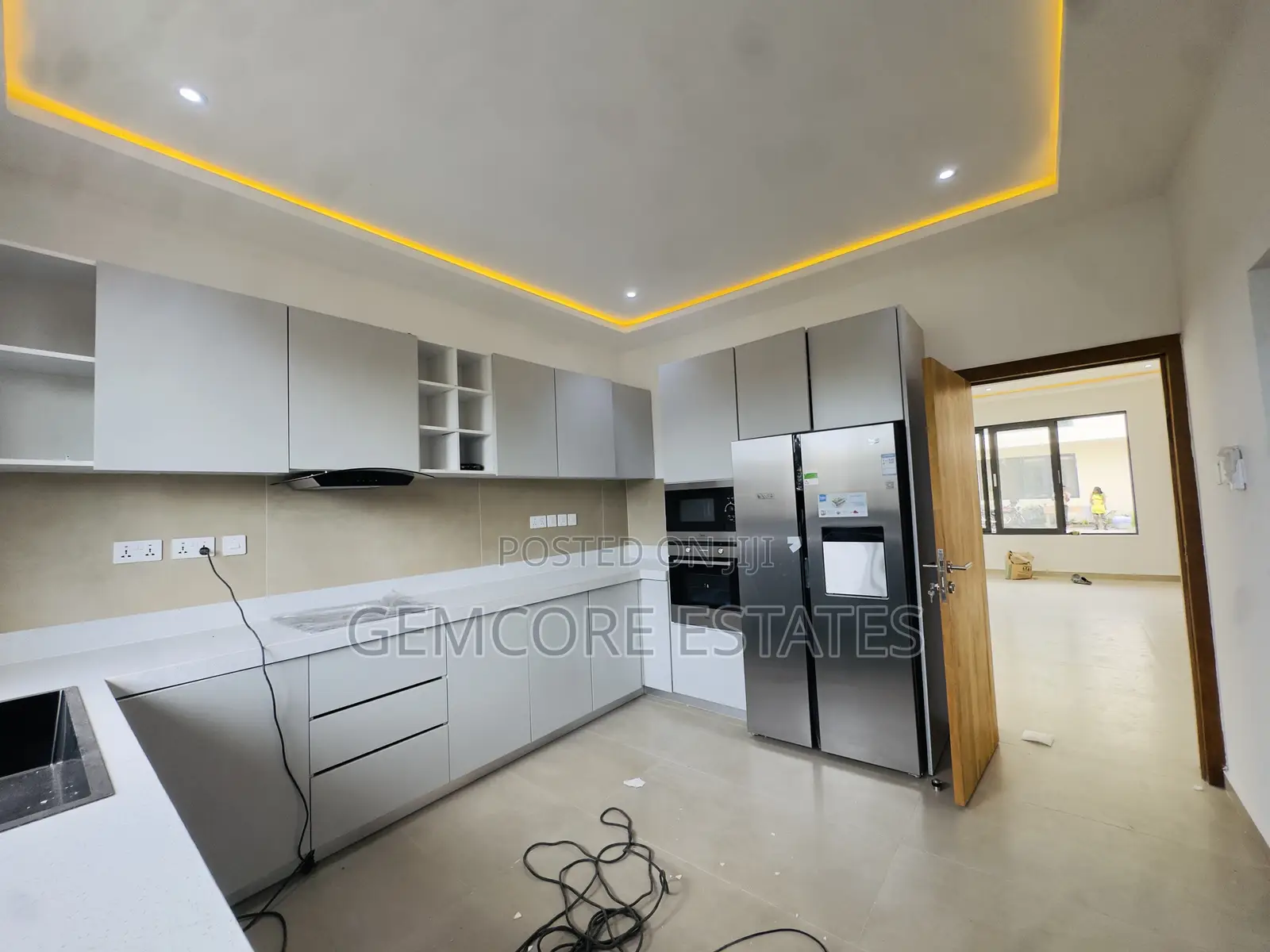 4bdrm Townhouse / Terrace in East Legon for rent