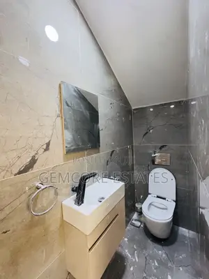 4bdrm Townhouse / Terrace in East Legon for rent