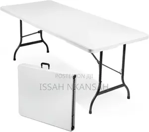 6 Sitter Plastic Table