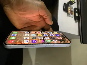 Apple iPhone 16 256 GB White