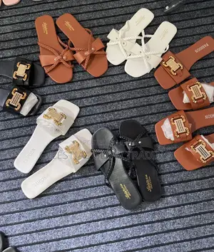Women's Flat Slide Sandals | Stylish Casual Slippers for Everyday Wear