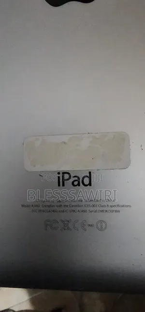 Apple iPad 4 Wi-Fi + Cellular 32 GB Gray