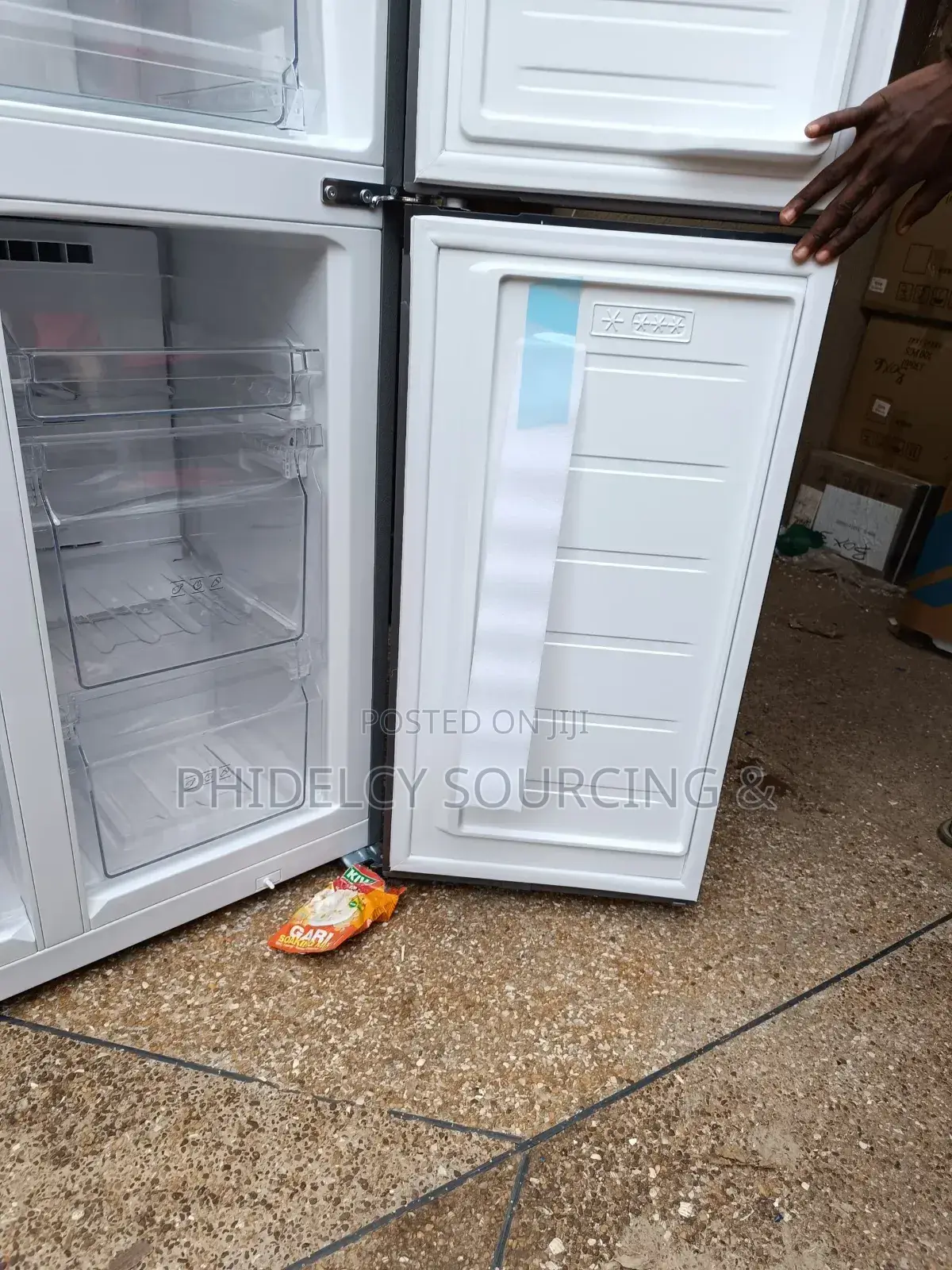 600l 4-Door Refrigerator With Water Dispenser