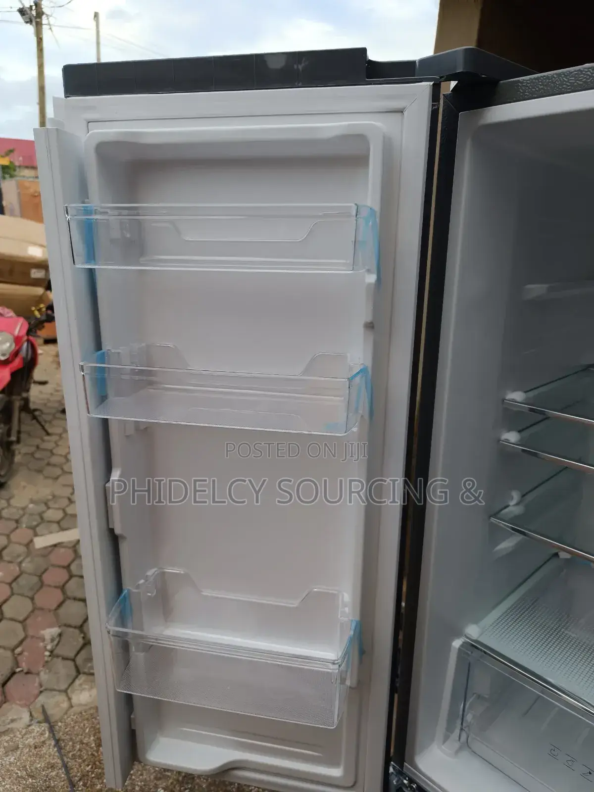 600l 4-Door Refrigerator With Water Dispenser