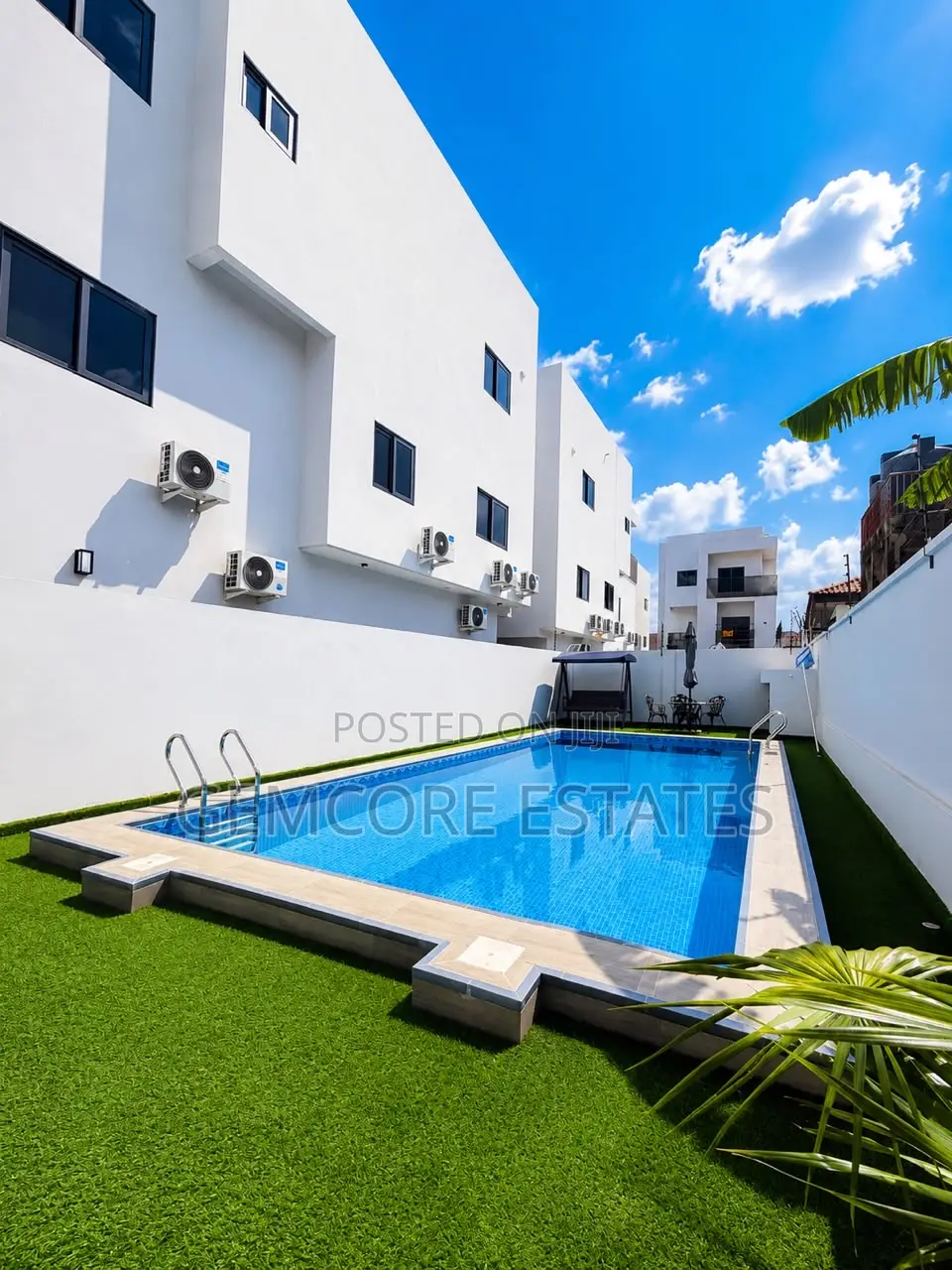 4bdrm Townhouse / Terrace in East Legon for rent