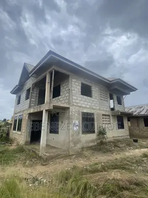 6bdrm House in Kasoa Winga for sale