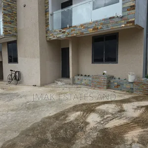 5bdrm House in Jmak, Kumasi Metropolitan for sale