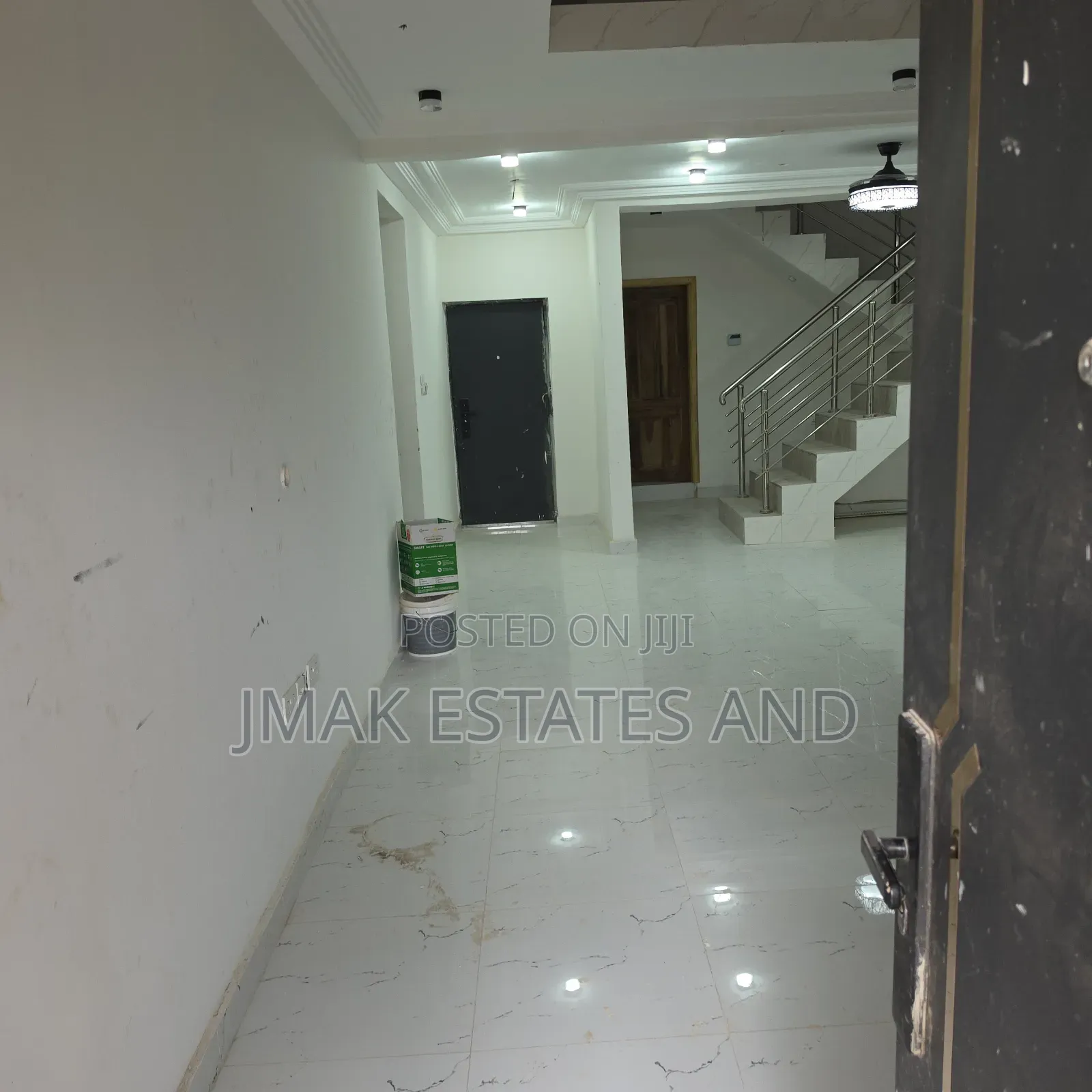 5bdrm House in Jmak, Kumasi Metropolitan for sale