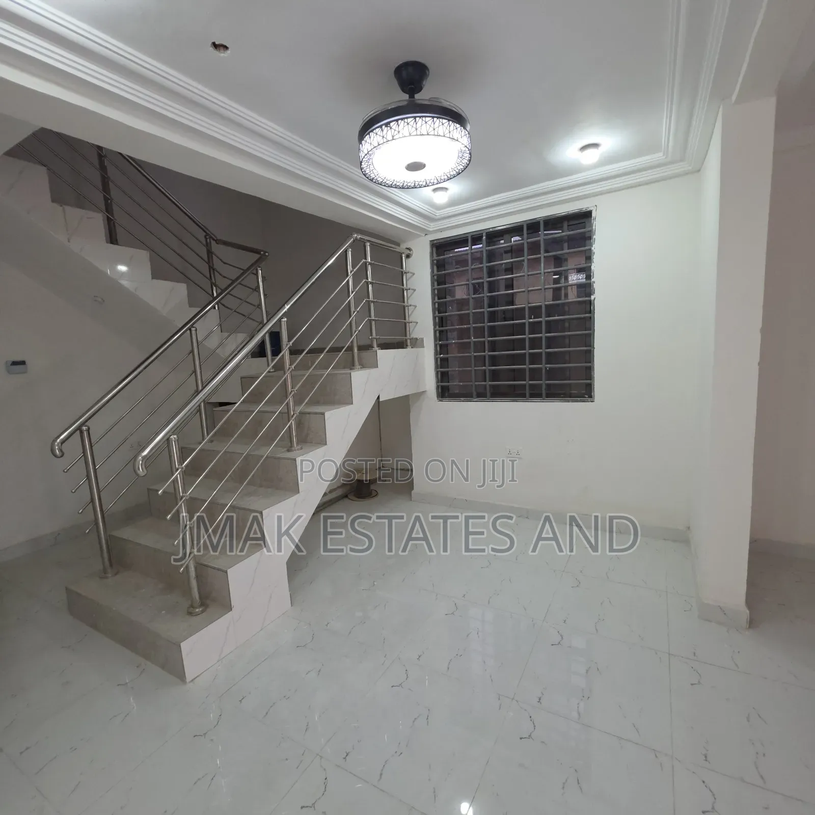 5bdrm House in Jmak, Kumasi Metropolitan for sale