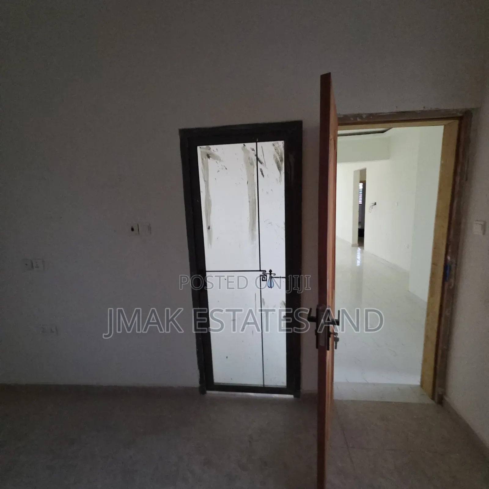 5bdrm House in Jmak, Kumasi Metropolitan for sale