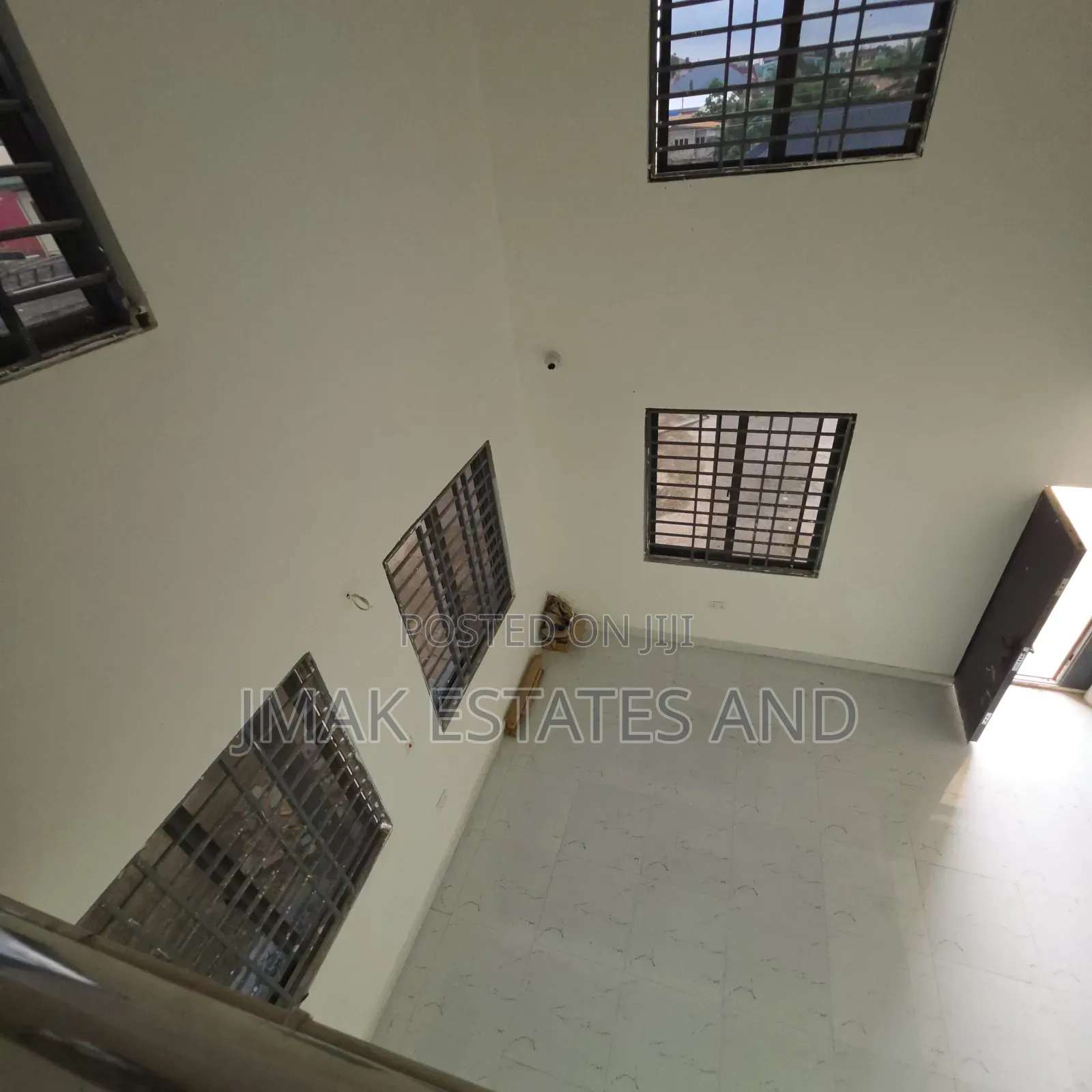 5bdrm House in Jmak, Kumasi Metropolitan for sale