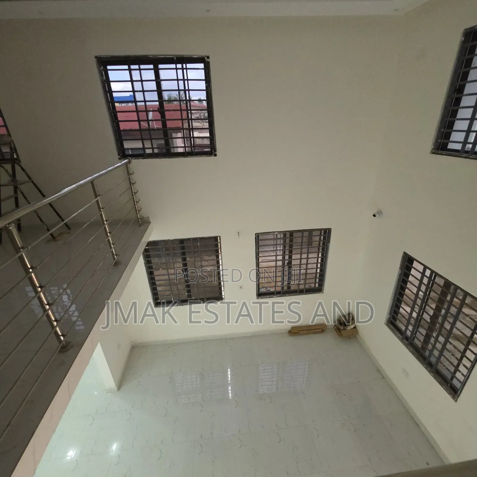 5bdrm House in Jmak, Kumasi Metropolitan for sale