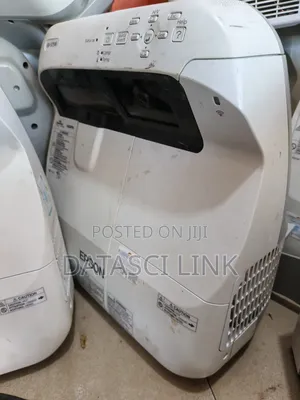 Wide View Hitachi Projector