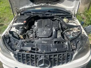 Mercedes-Benz C250 2014 White