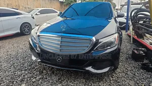 Mercedes-Benz C300 2016 Black