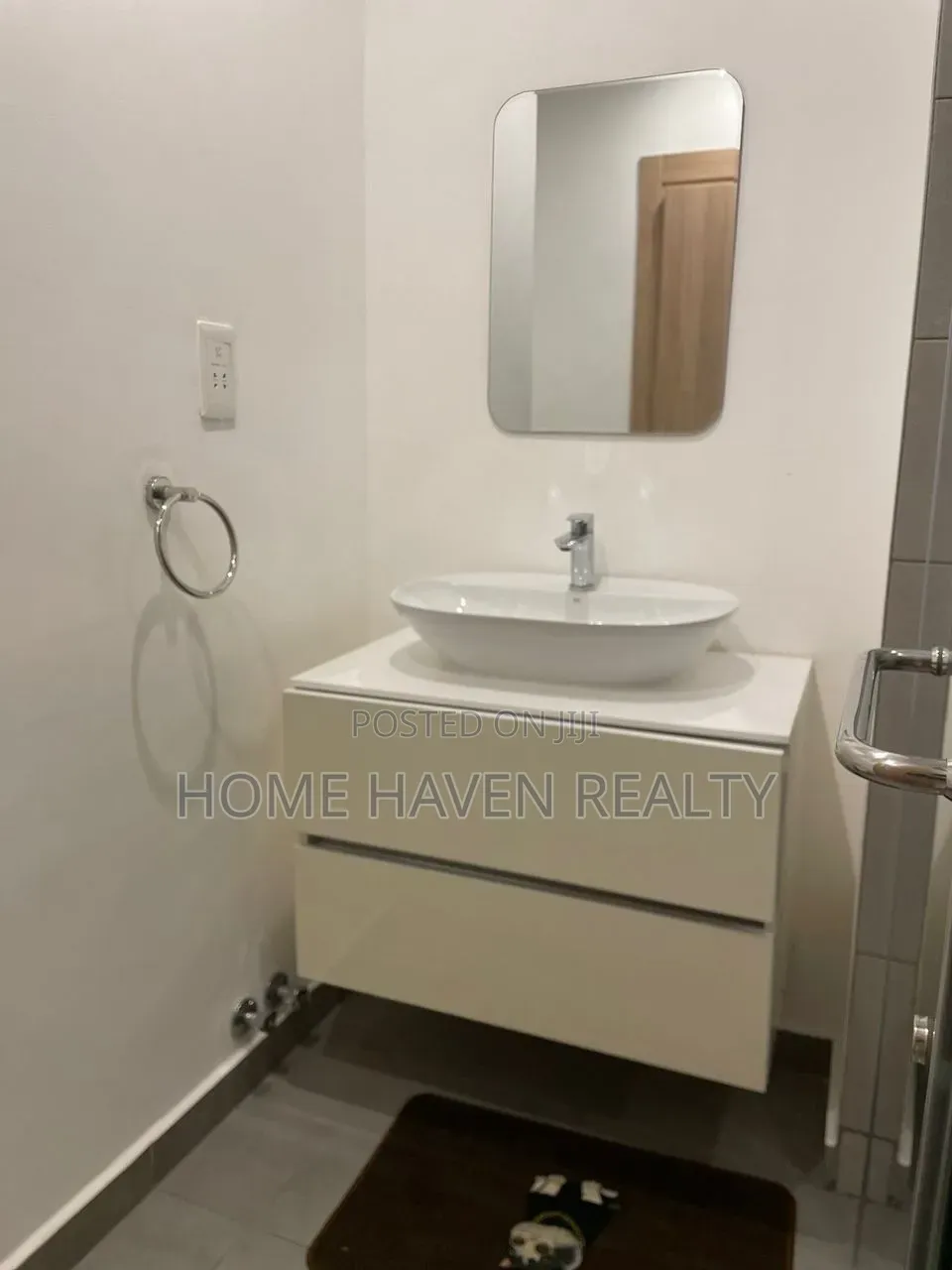 Furnished 1bdrm Apartment in Roman Ridge, Shopping Arcade Area for sale