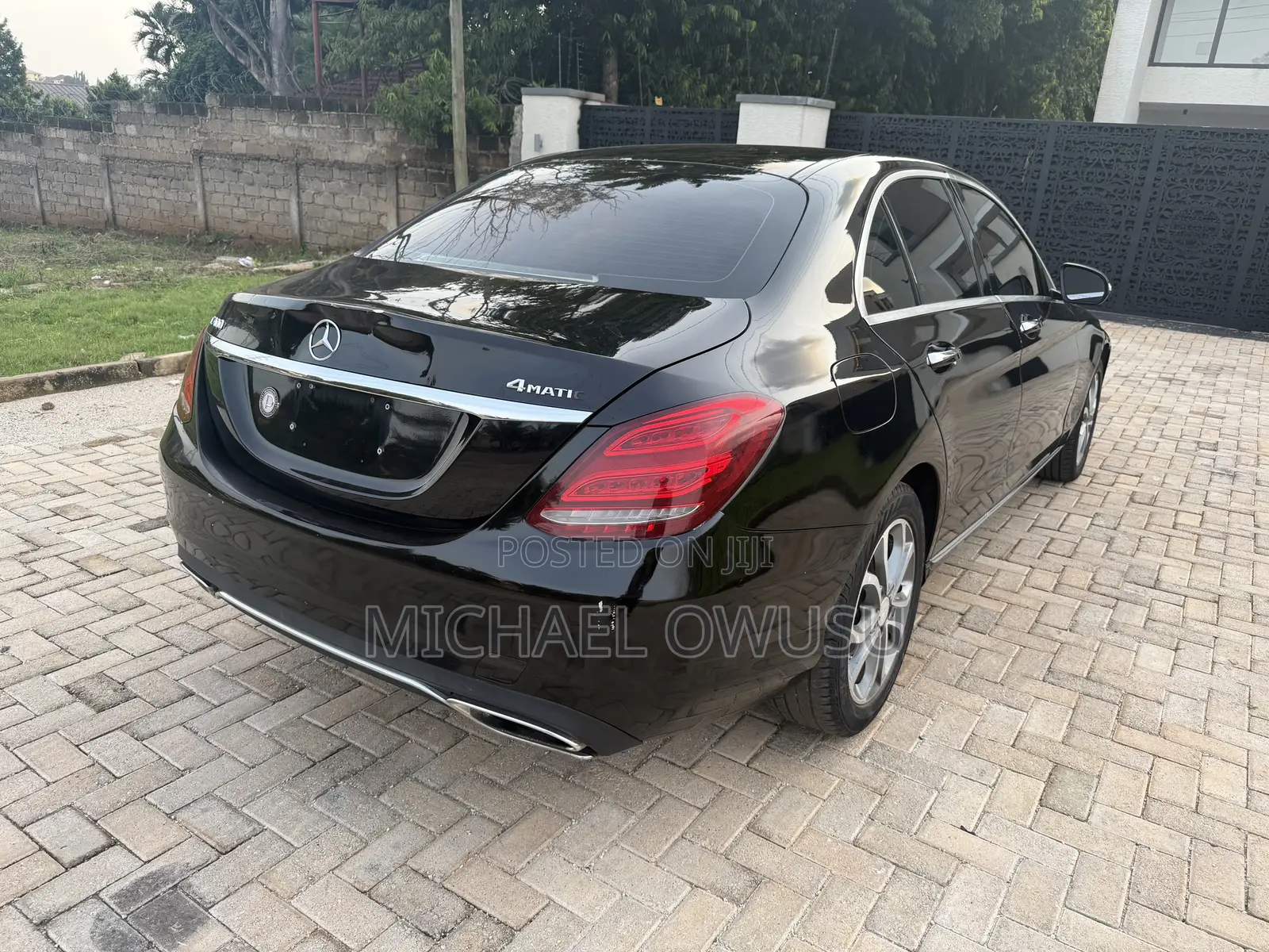 Mercedes-Benz C300 2016 Black