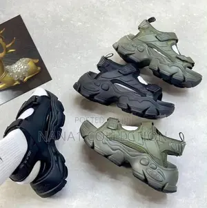 Buffalo Chucky Platform Sole Sandals
