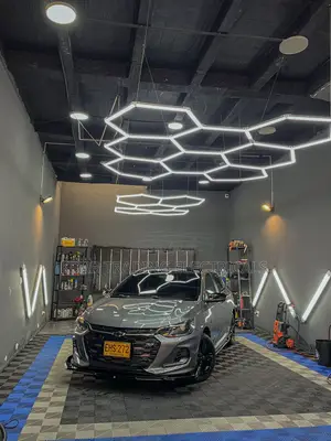 8 Grid Hexagon Light