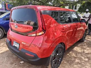 Kia Soul 2022 Red