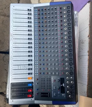 Yamaha Kv-160 16-Channel Audio Mixer.