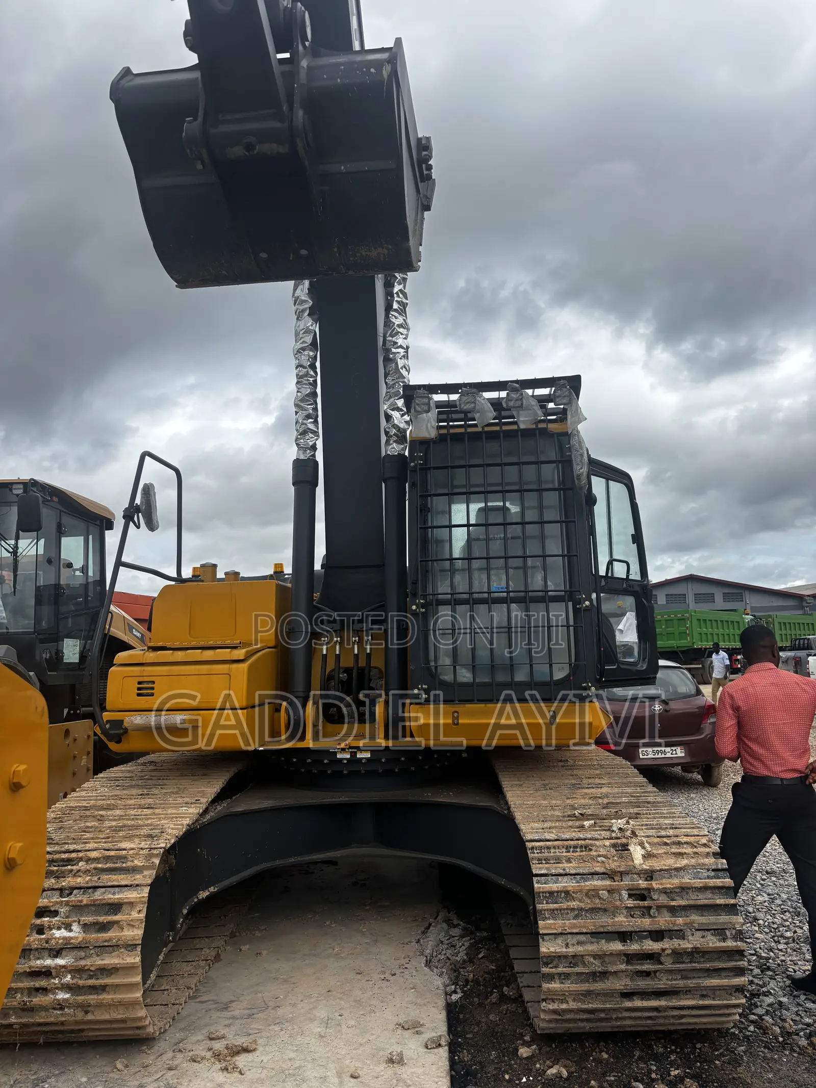 New Shantui Excavator