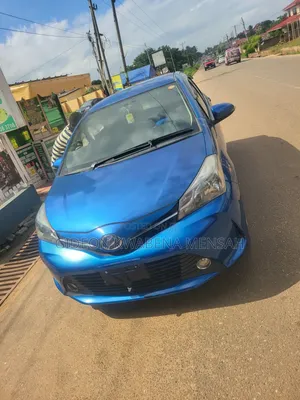 Toyota Vitz 2016 Blue