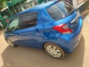 Toyota Vitz 2016 Blue