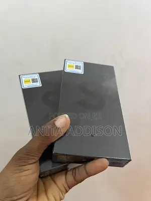 New Samsung Galaxy S22 5G 256 GB Black