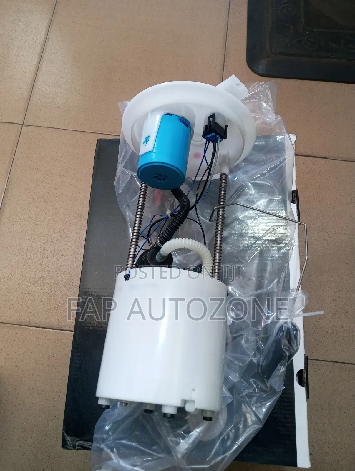 01007. Original Ford Expedition and Navigator Fuel Pump From USA
