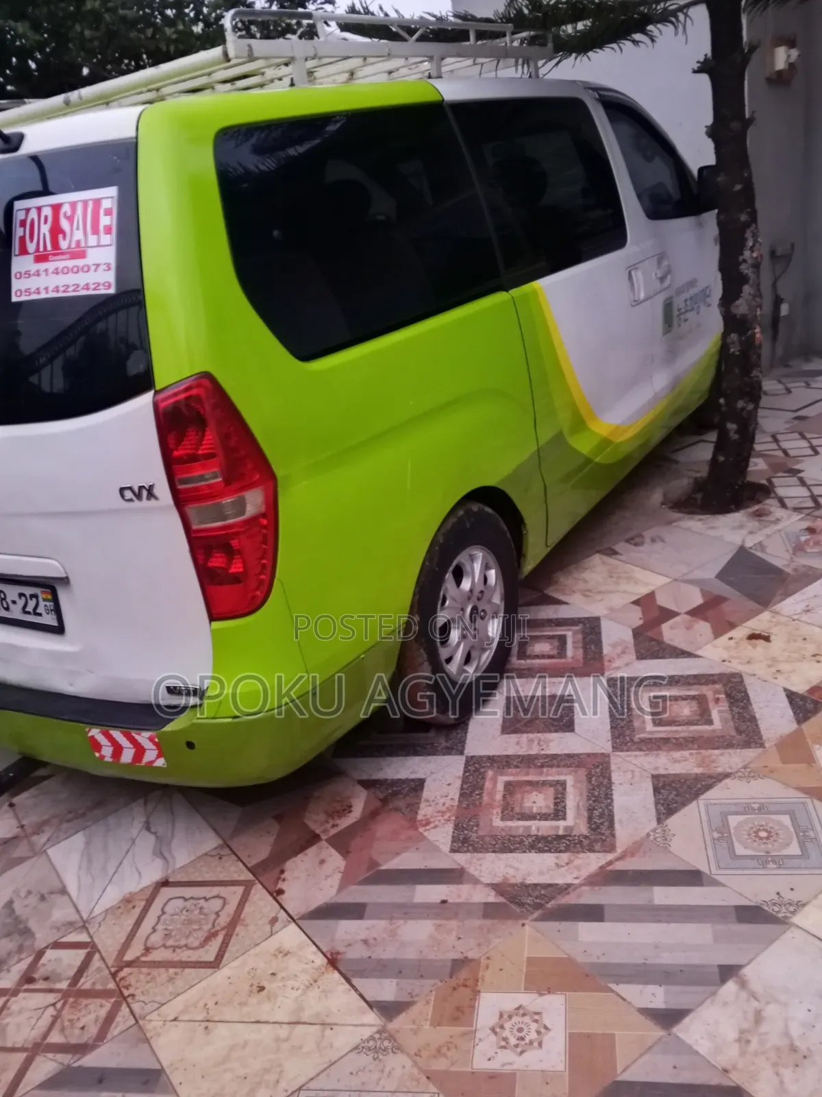 Hyundai Starex 2011 White