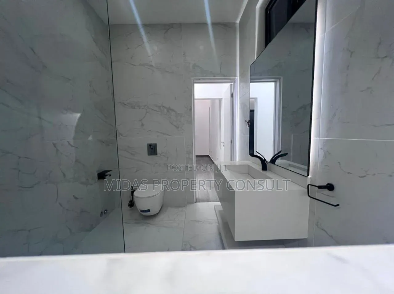 4bdrm House in Dzorwulu for sale