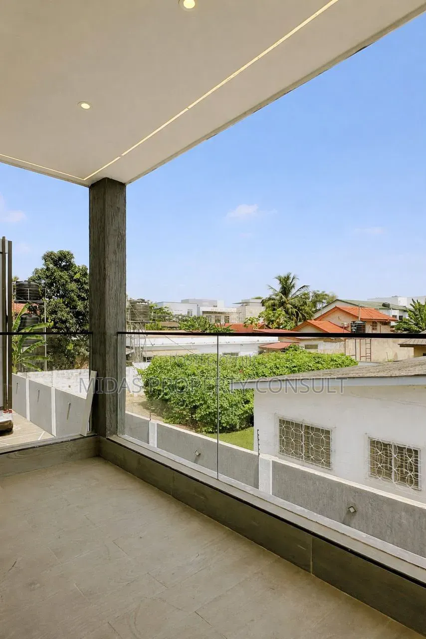 4bdrm House in Dzorwulu for sale