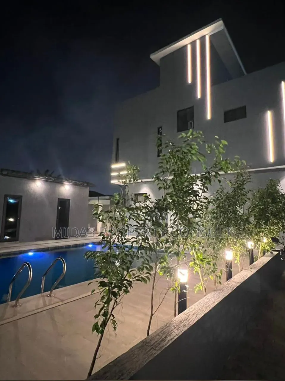 4bdrm House in Dzorwulu for sale