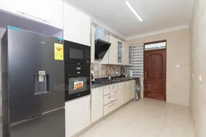 6bdrm House in Kanda for sale