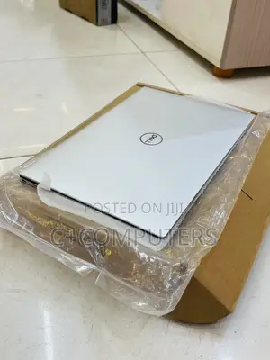 New Laptop Dell XPS 13 32GB Intel Core i7 SSD 512GB