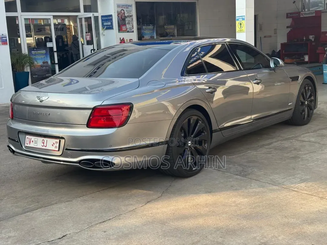 Bentley Continental 2023 Gray