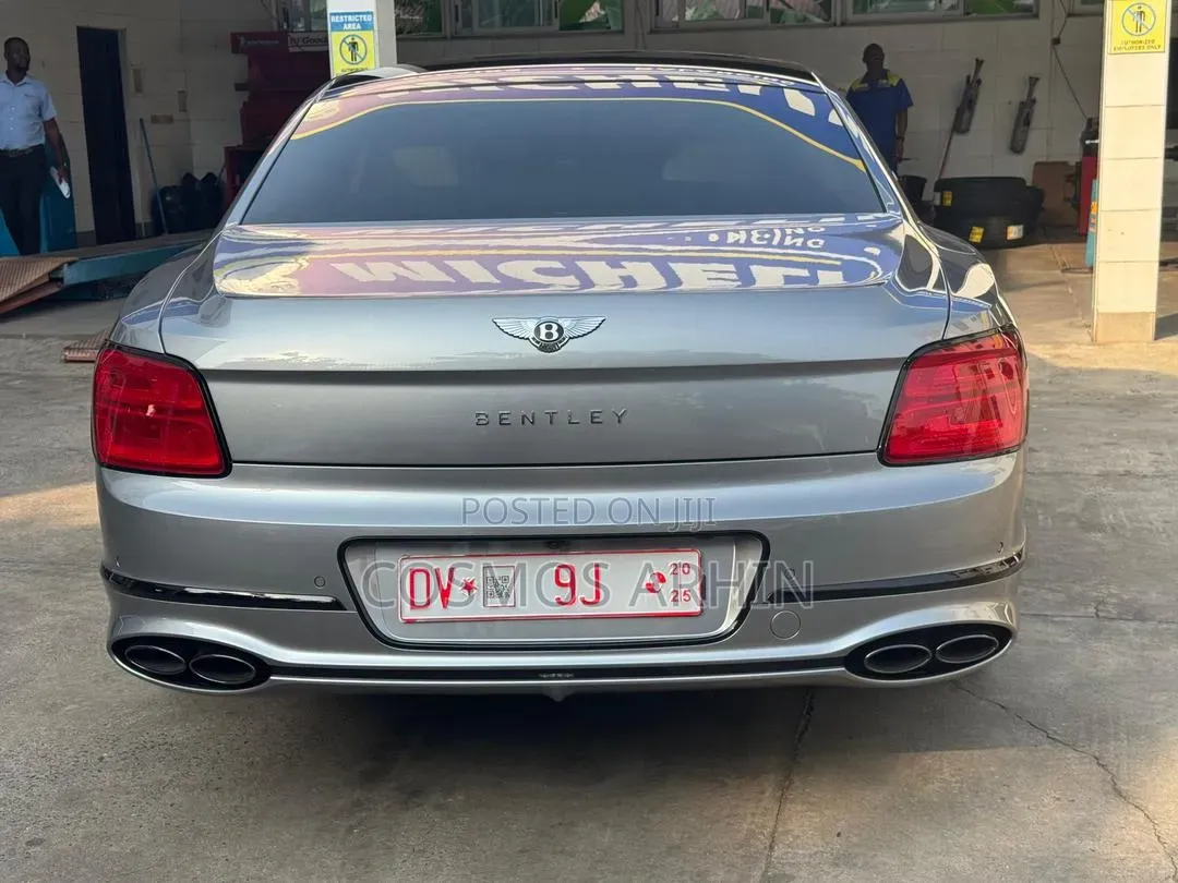 Bentley Continental 2023 Gray
