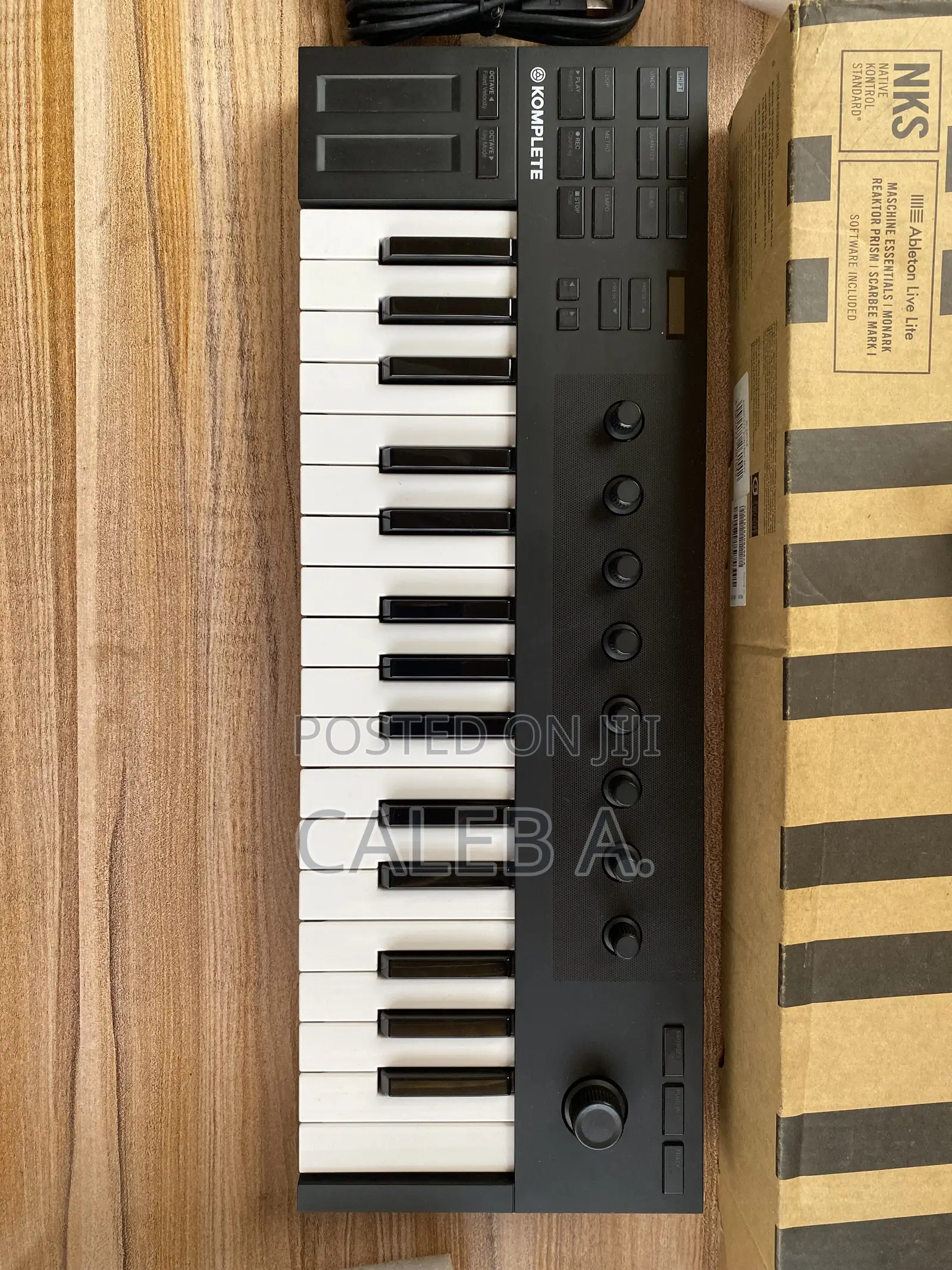 Native Instruments Komplete Kontrol M32 Controller Keyboard
