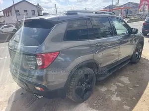 Honda Passport Touring AWD 2019 Black