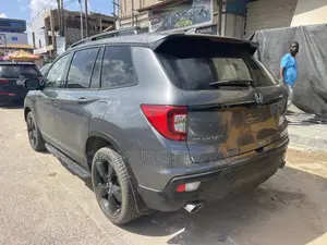 Honda Passport Touring AWD 2019 Black