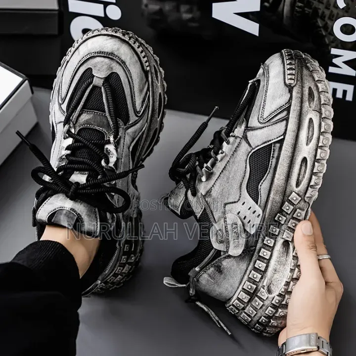 Trendy Unisex Chunky Sneakers – Fashion Meets Comfort