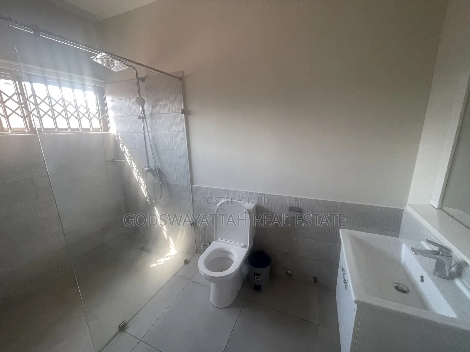 3bdrm House in East Legon, Adjiriganor for rent