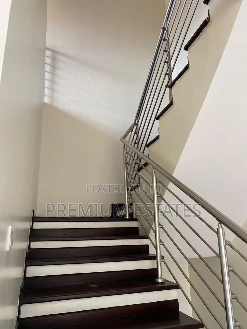 3bdrm House in East Legon for rent