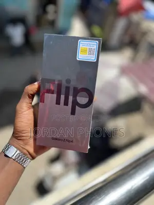 New Samsung Galaxy Z Flip4 256 GB Black