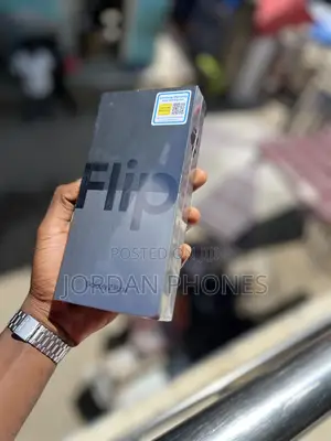 New Samsung Galaxy Z Flip4 256 GB Black