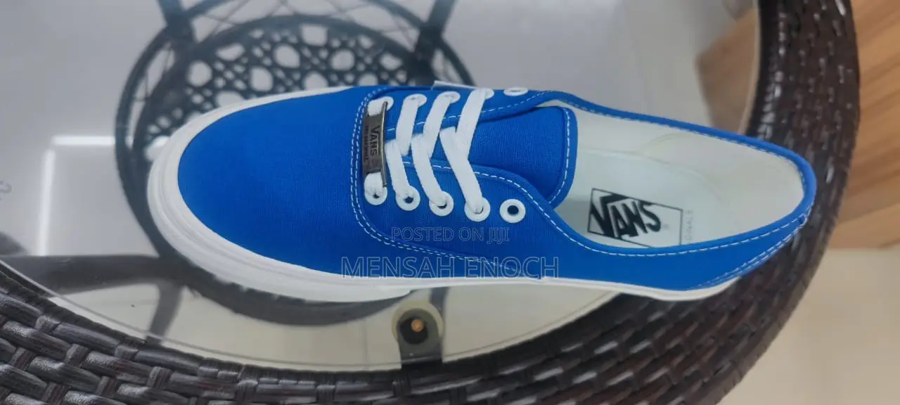 High Quality Original Vans Sneakers .