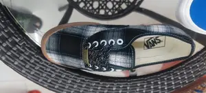 High Quality Original Vans Sneakers .