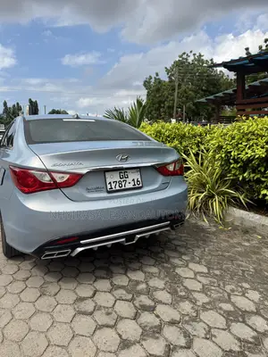 Hyundai Sonata Limited Sedan FWD (2.4L 4cyl 6A) 2013 Blue