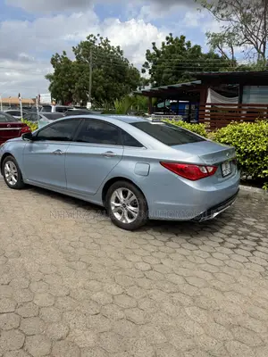 Hyundai Sonata Limited Sedan FWD (2.4L 4cyl 6A) 2013 Blue